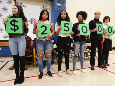 Brownsburg 2017 students spell 25000