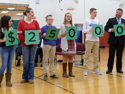 New Oxford students spell 25K