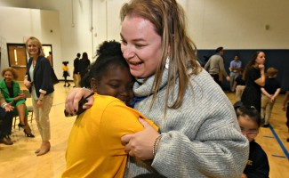 1000w 2018 Nashville Shelly Gaughan student hug