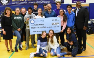 1000w 2019 NJ Daniel Willever students check