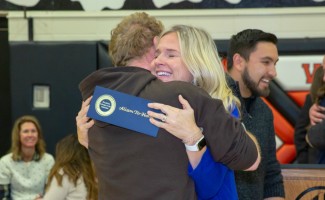 1000w 2019 SD Alison Ter Horst hug colleague