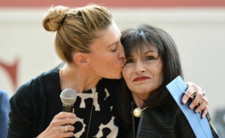 Lauren Jensen hugs mother Leslie Jensen 720x480