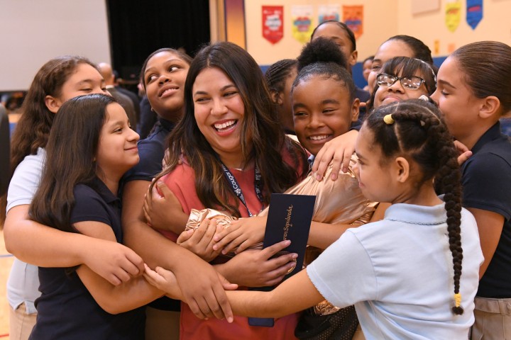 2019 CT Lauren Sepulveda students hug