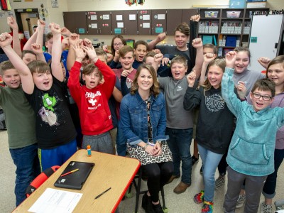 2019 FL Kristen Musgrove students cheering