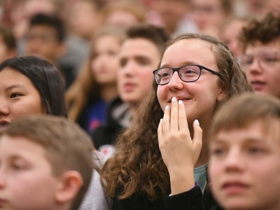 2019 KS students waiting