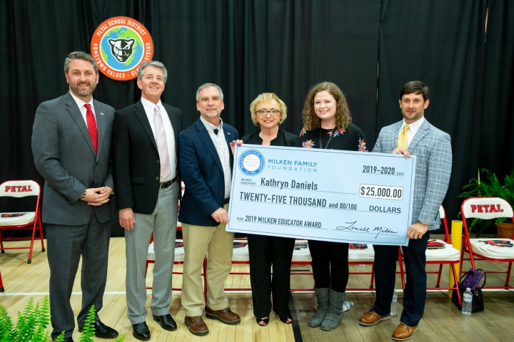 2019 MS Kathryn Daniels school board