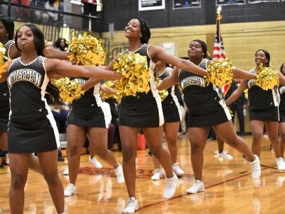 2019 TN cheerleaders