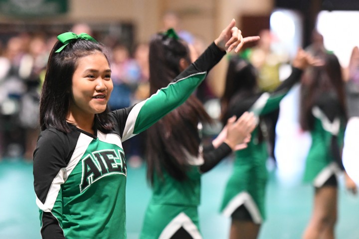 Aiea 2017 cheerleaders