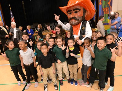 Amanda Raupe students Pistol Pete