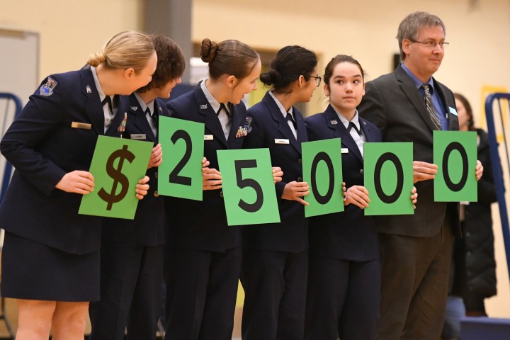 Anchorage 2017 students spell 25000