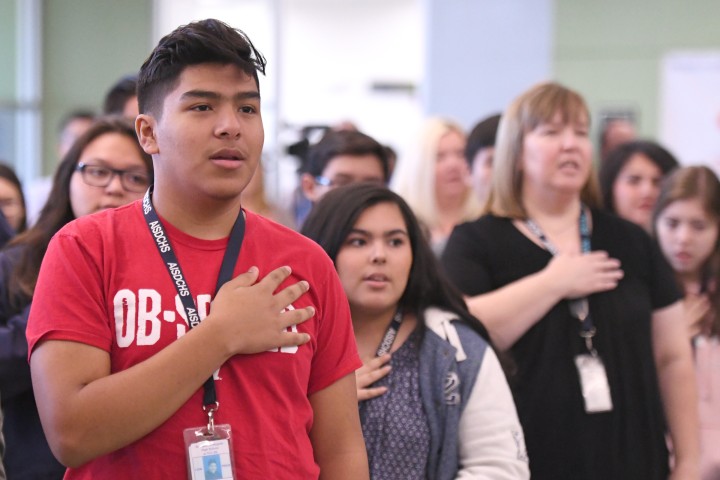 Arlington 2017 students pledge of allegiance