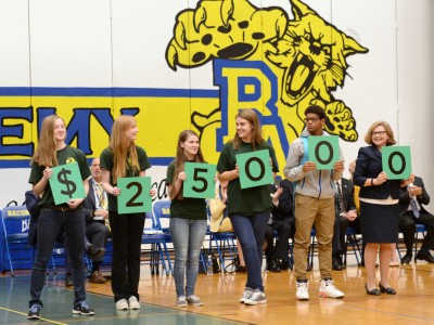 Bacon Academy students spell out 25000