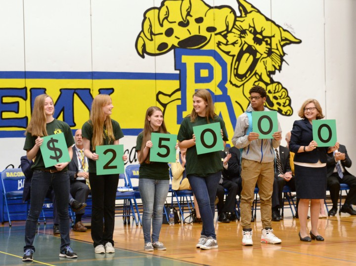 Bacon Academy students spell out 25000