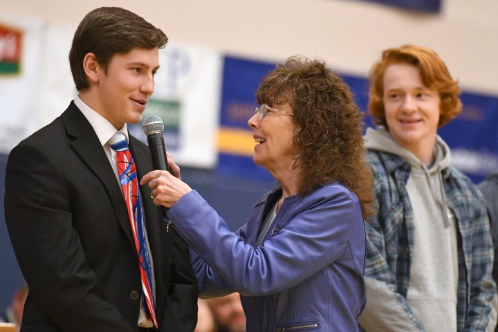 Bend 2017 Jane Foley talks with students