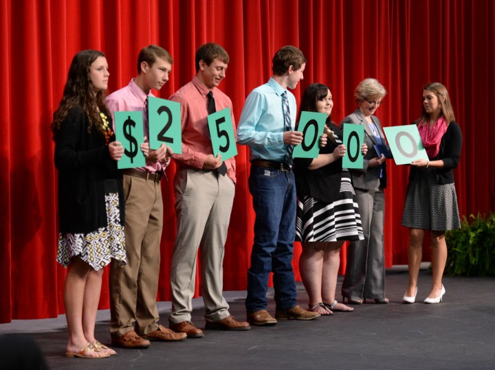 Chatham Central HS students spell out 25000