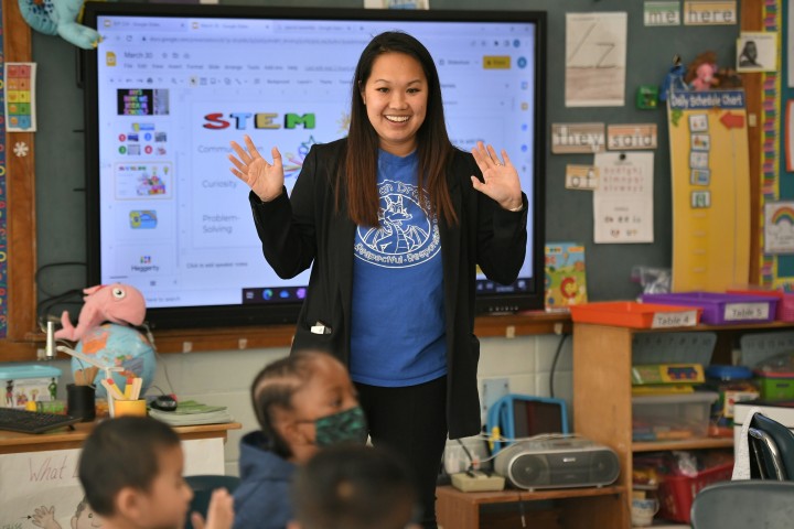 Donovan Taylor Thai classroom