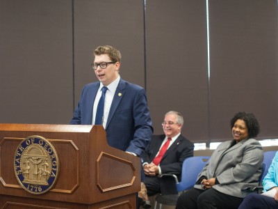 Eric Crouch obelisk presentation giving speech