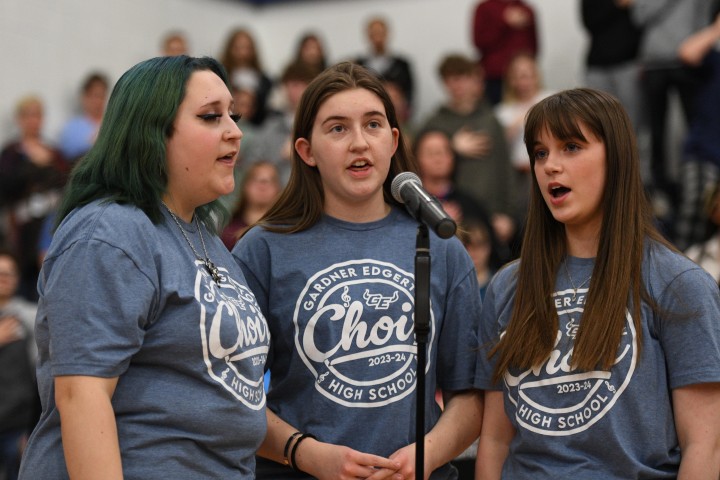 Gardner Students Singing