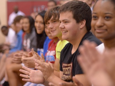 Ginger Giessler students applaud for teachers