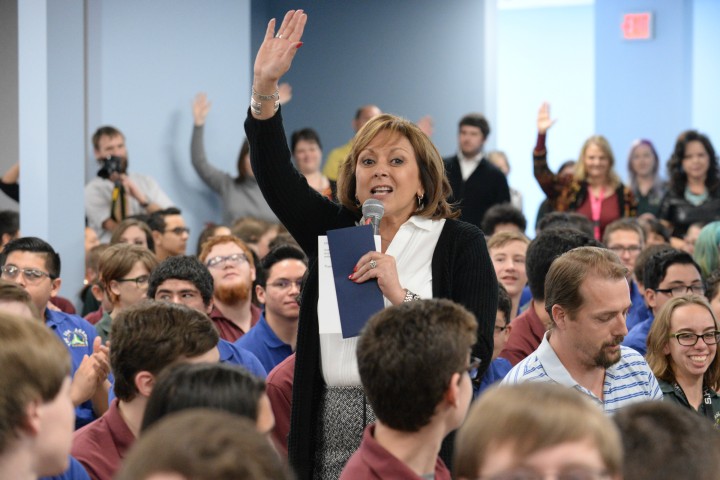 Governor Susana Martinez builds suspense