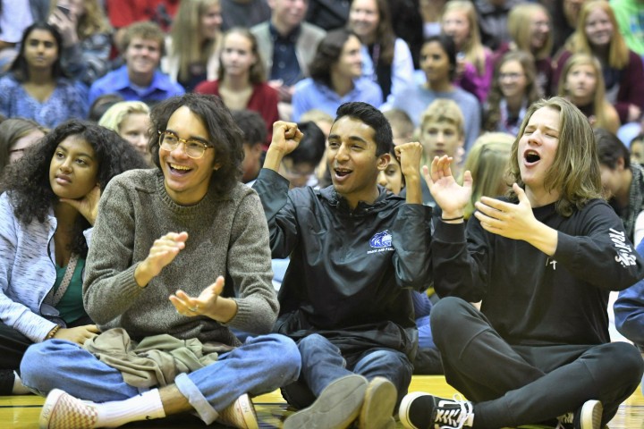 Grandview 2017 students applaud