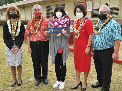 HI Kalihi Kai Michelle Iwasaki dignitaries