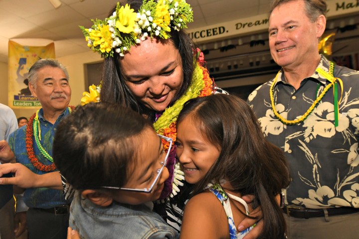 Honolulu 2018 Sara King student hug