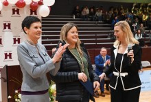 Houston Anna Katherine Davis Ovation