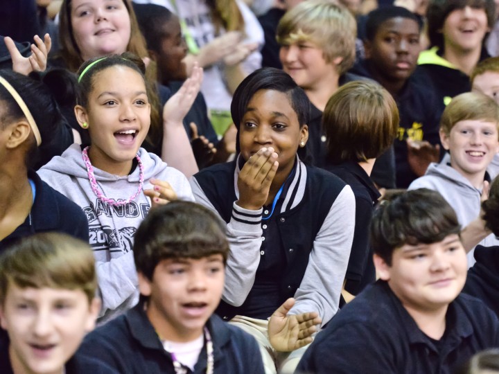 Jennifer Olewnik students react to 25000