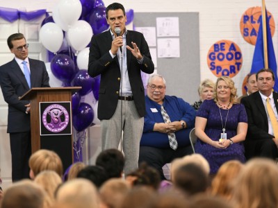 Kevin Yoder congratulates Conklin