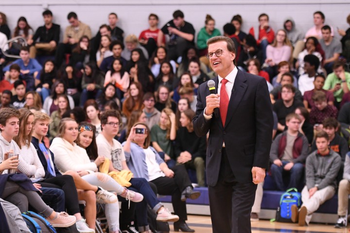 Knoxville 2017 Lowell Milken addresses assembly West High