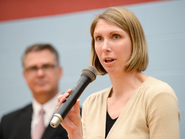 Laurie Davies accepts Milken Award