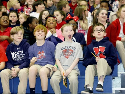Lindsey Parker students wait