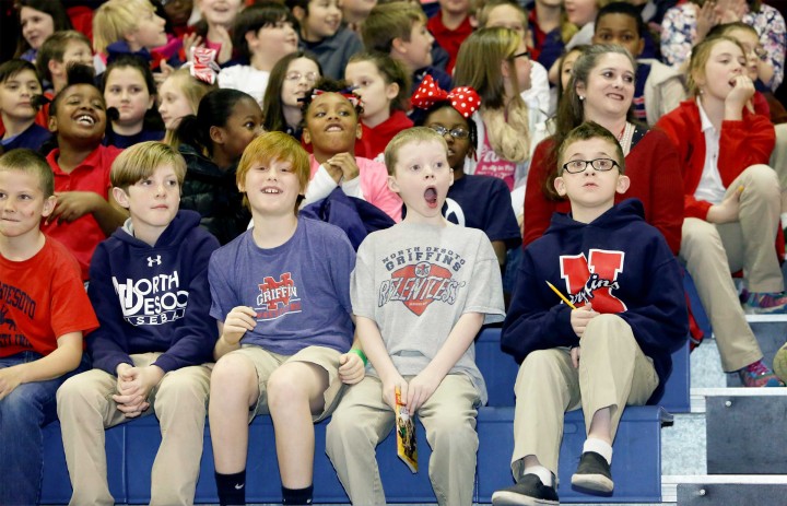 Lindsey Parker students wait