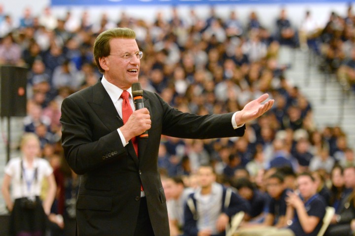 Lowell Milken Addresses Students at Kimberly Moreno Milken Award Ceremony