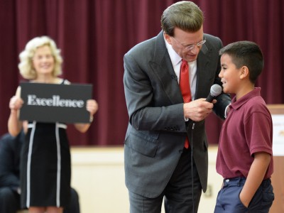 Lowell Milken Bonnie Somers student volunteer