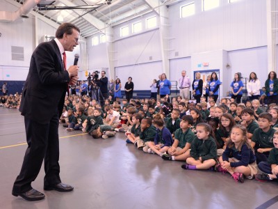 Lowell Milken addresses Davies assembly