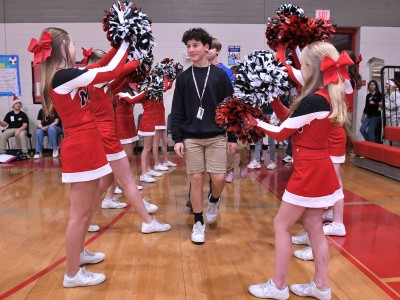 MMS cheer