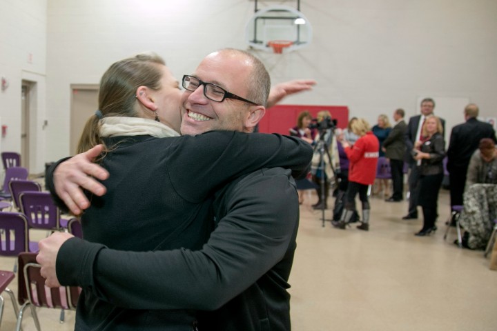 Maize 2017 Heidi Albin husband hug