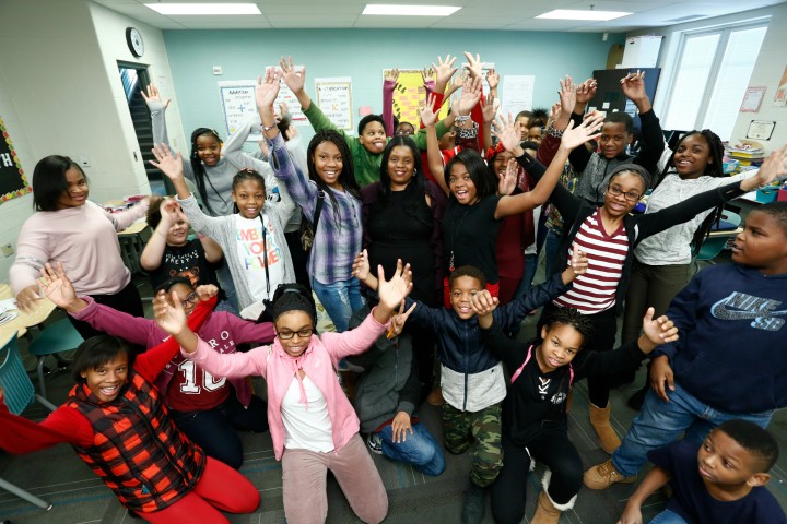 Maple Heights 2017 Maria Rodgers students cheering