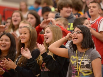 Melissa Leisner students cheer