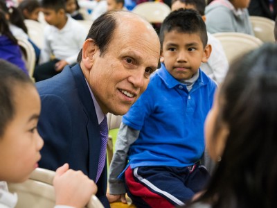 Michelle Johnson Mike Milken chats with students