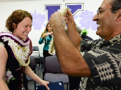 Michelle Kay receives a lei