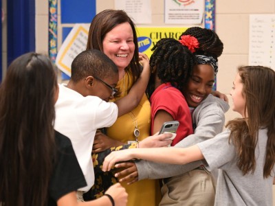 North Little Rock 2017 Dawn McLain students hug