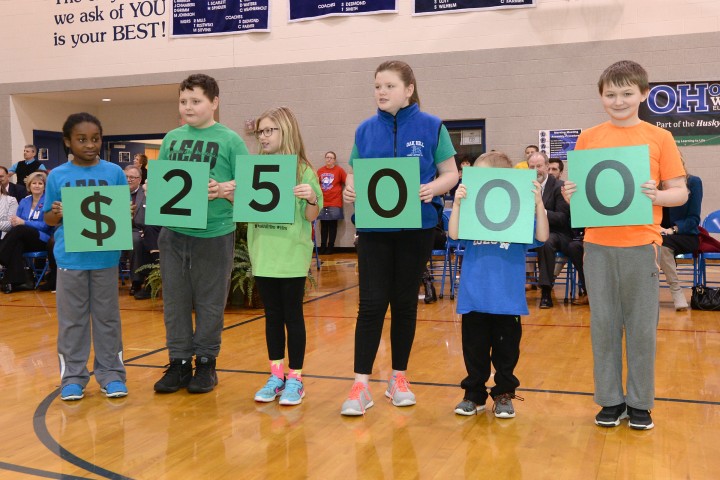 Oak Hill students spell 25000