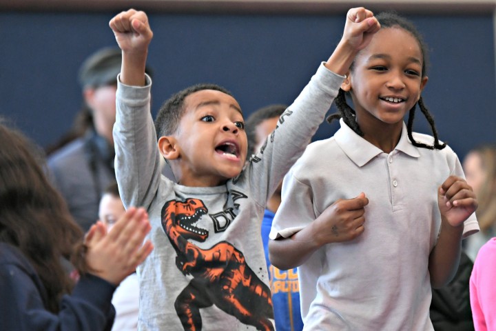 Pasadena 2018 students cheer