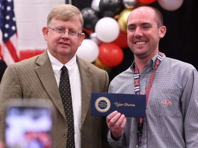 Petal Tyler Shows Win Ellington