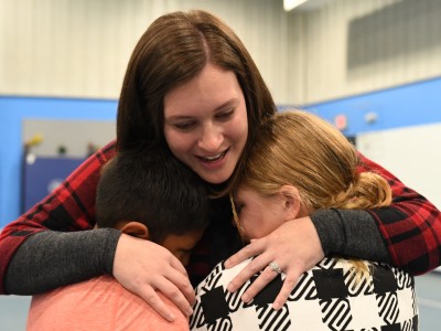 RPES Jessica Barnette students hug