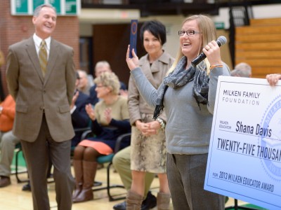 Shana Davis accepts award speechless