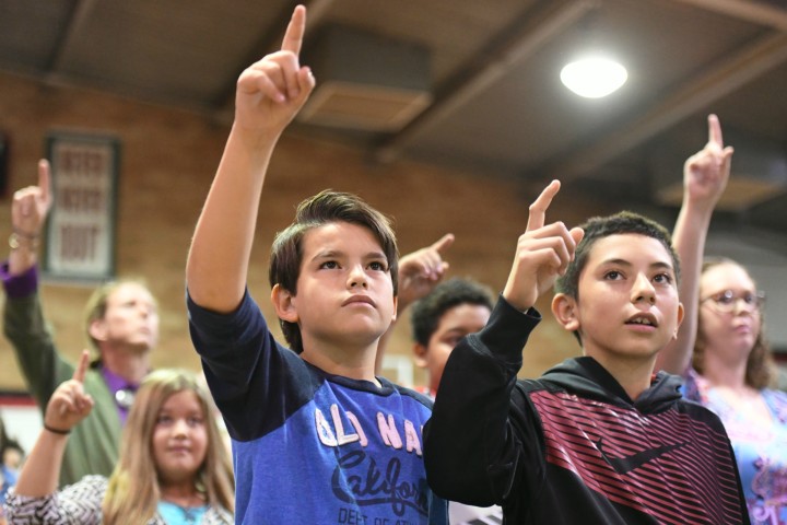 Slaton 2017 students chant Texas flag